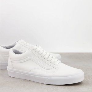 Vans Old Skool Classic Tumble Shoe White Sneakers (Men’s 9.5, Women’s 11)